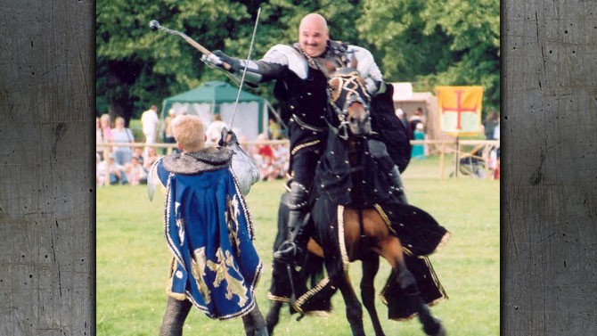 Horse-&-Man-Footfight-2-lrg