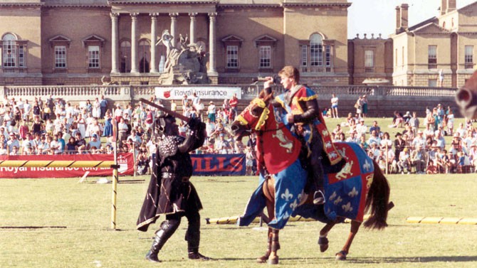 Horse-&-Man-Footfight-lrg