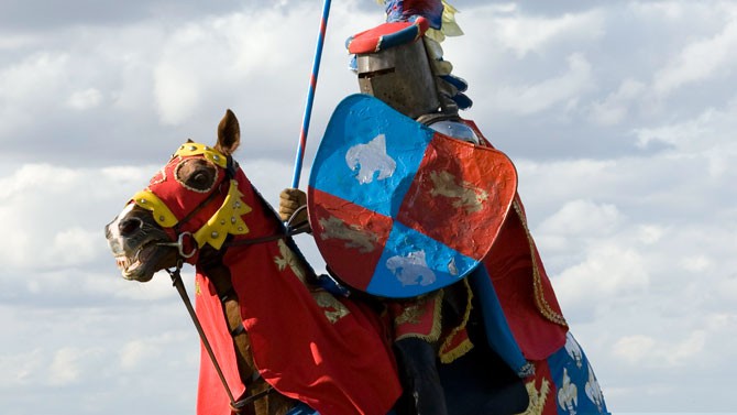 Red-Blue-Knight-lrg